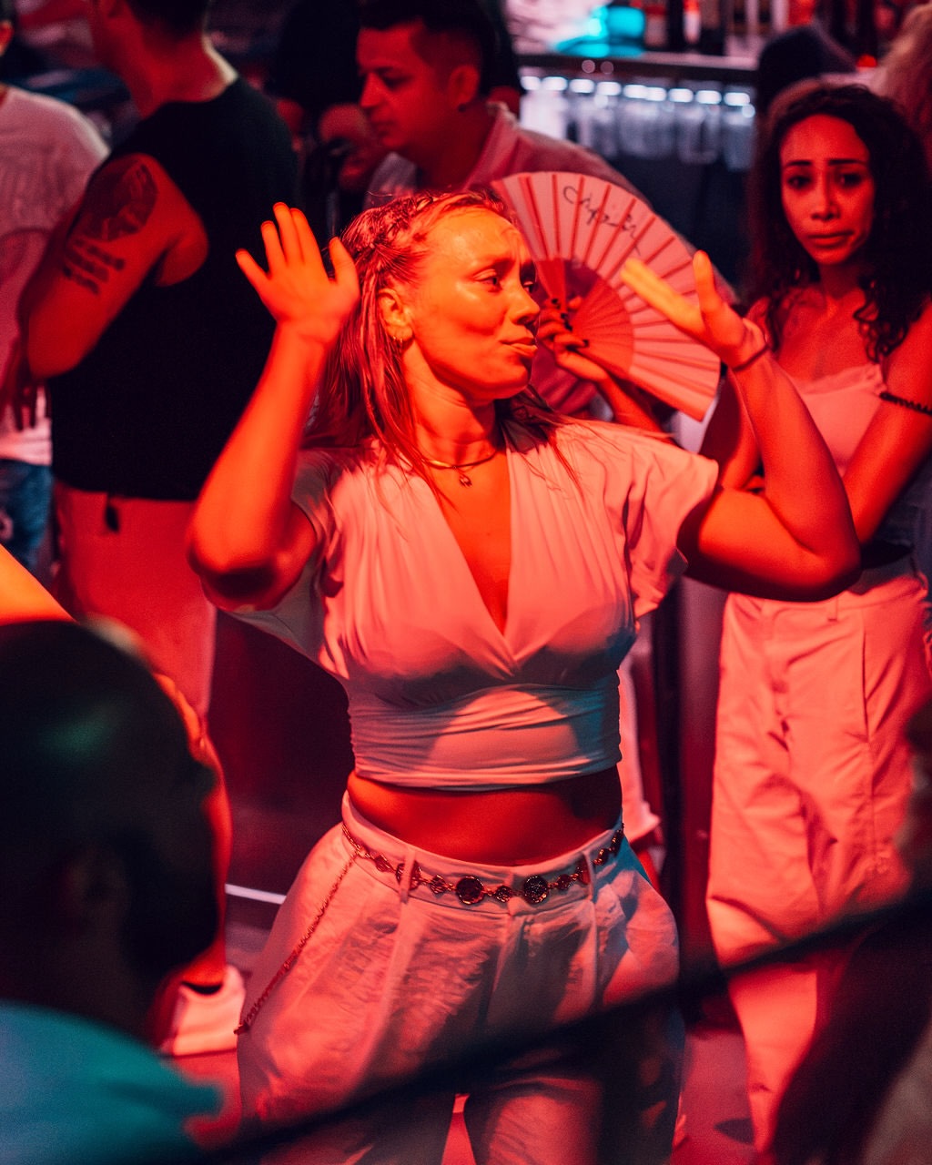SUMMER BACHATA — WHITE NIGHT (weekly bachata)