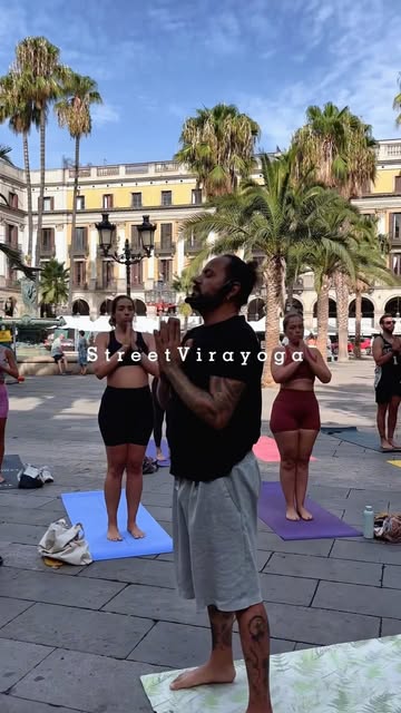 Street Virayoga — outdoor yoga at Plaça Reial