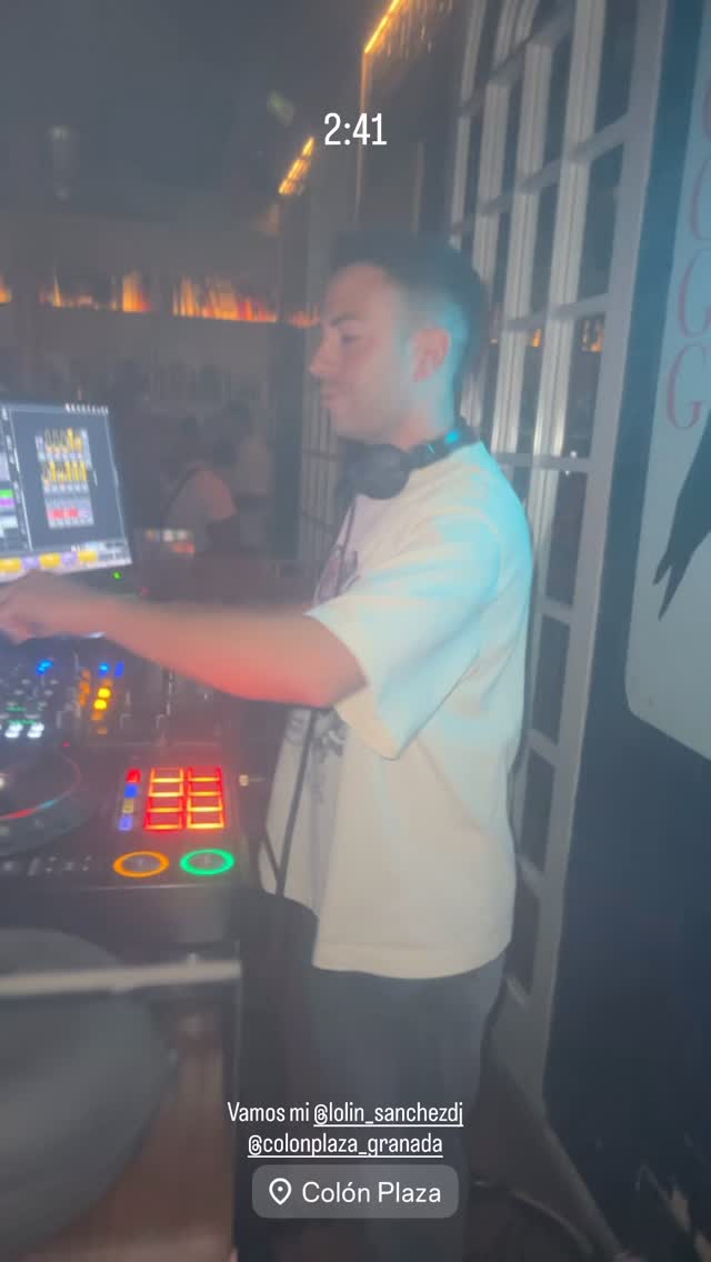 lolin_sanchezdj live at Colón Plaza