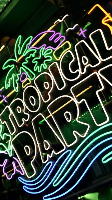 Tropical Party (Thursdays)