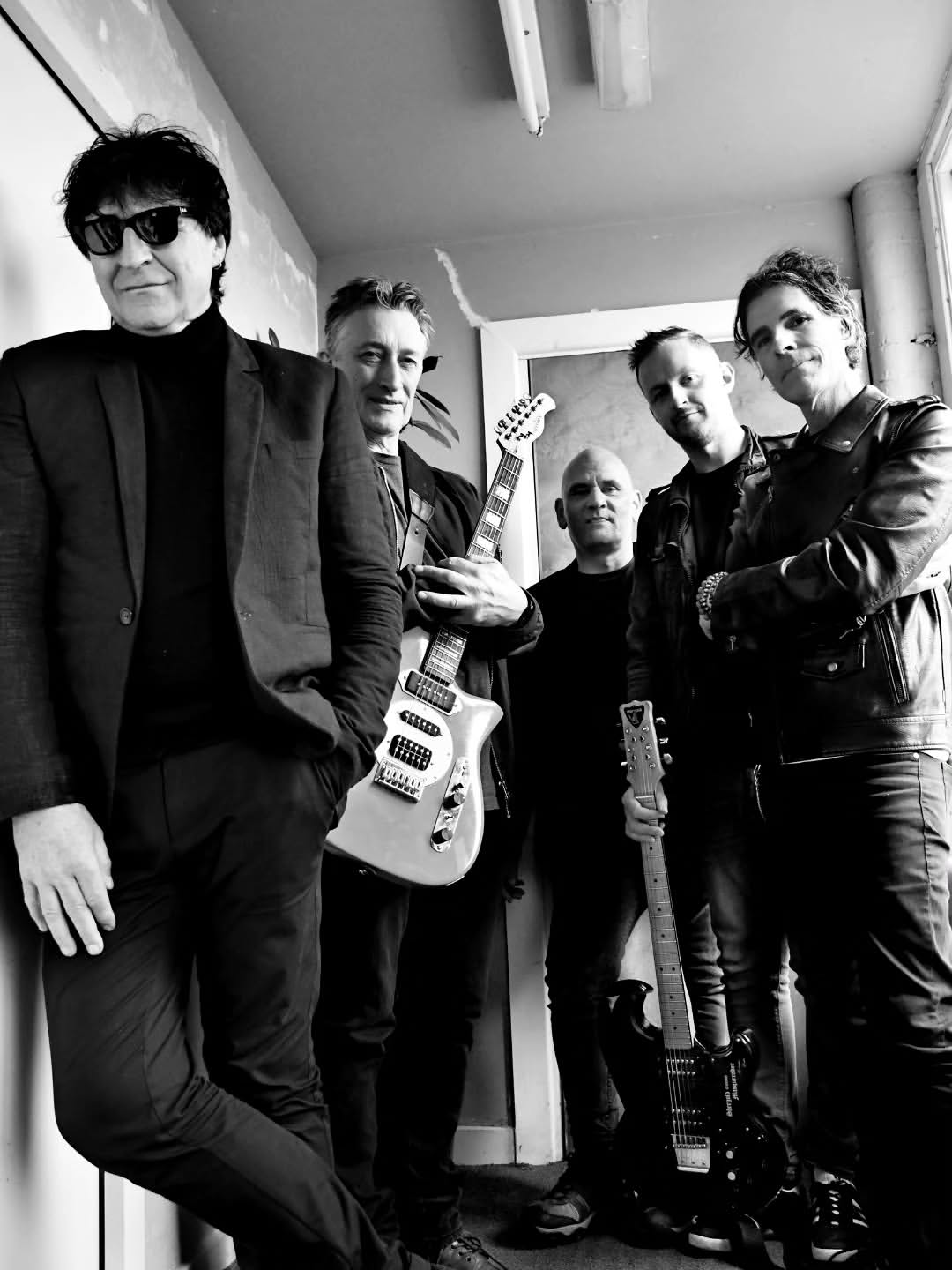 The Chameleons live in Granada