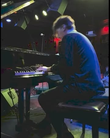 Hernán Jacinto Trío at Café Berlín