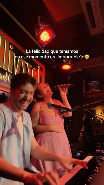 Piano bar — La niña sol
