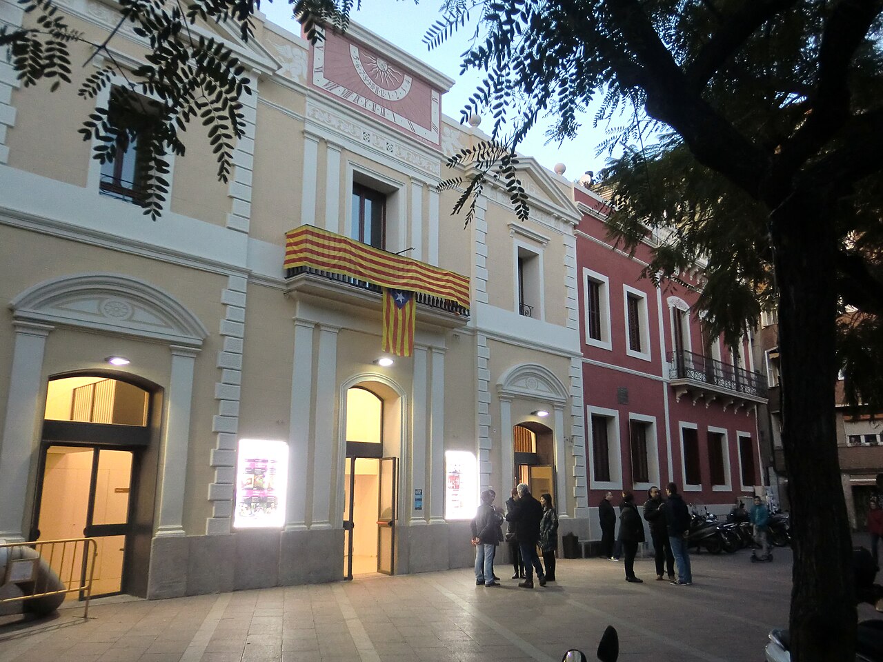 Espectacle familiar "Sense lluna", a càrrec de la Cia. Samfaina de Colors