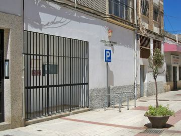 Daniel Capilla, CC BY-SA 4.0 Photo of Biblioteca Pública Municipal María Zambrano (Tetuán)